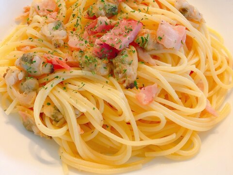 アサリとベーコンのパスタ(ガーリック風味)